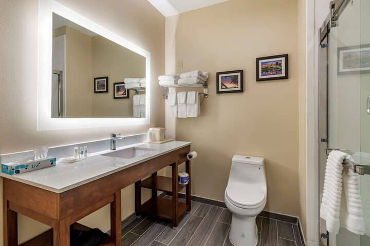 Room 14 of 30