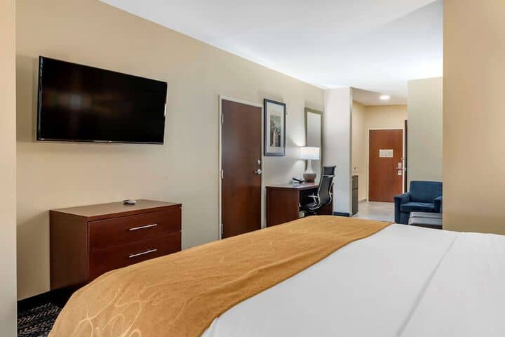 Room 7 of 30