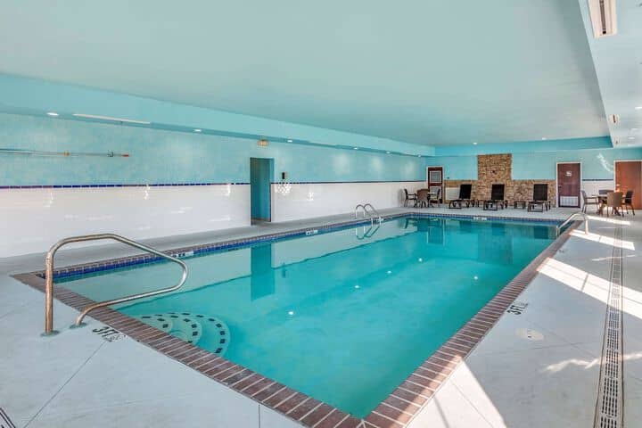 Pool 17 of 30
