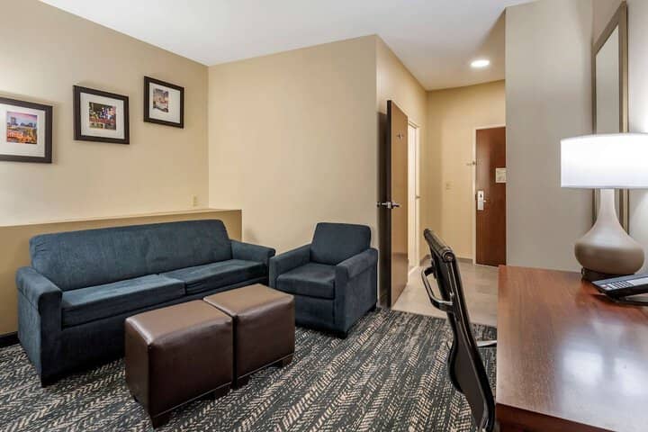Room 13 of 30