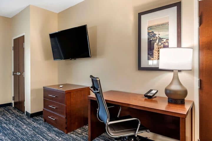 Room 9 of 30