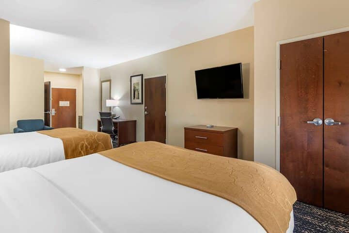 Room 12 of 30